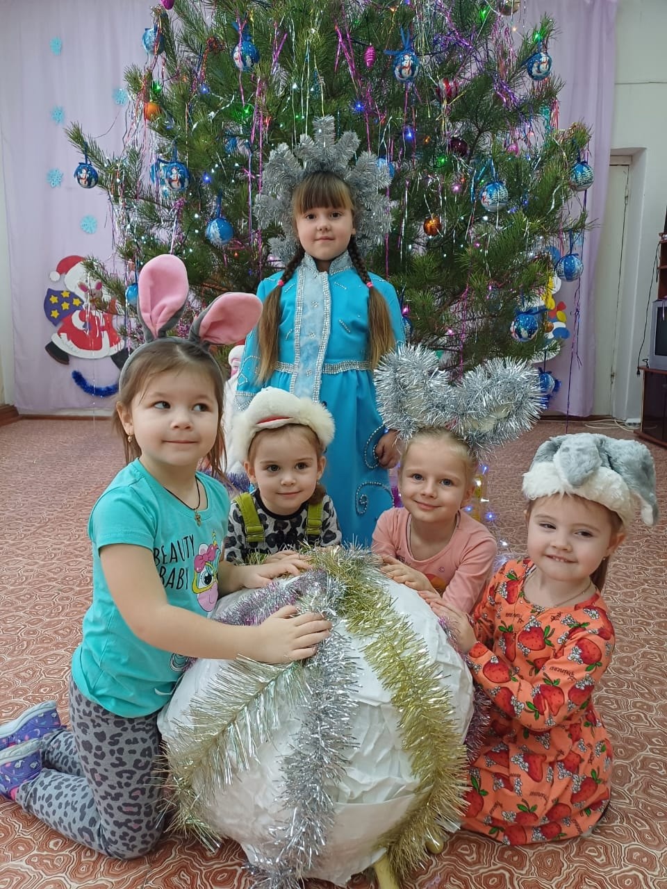 Прощание с Елочкой.