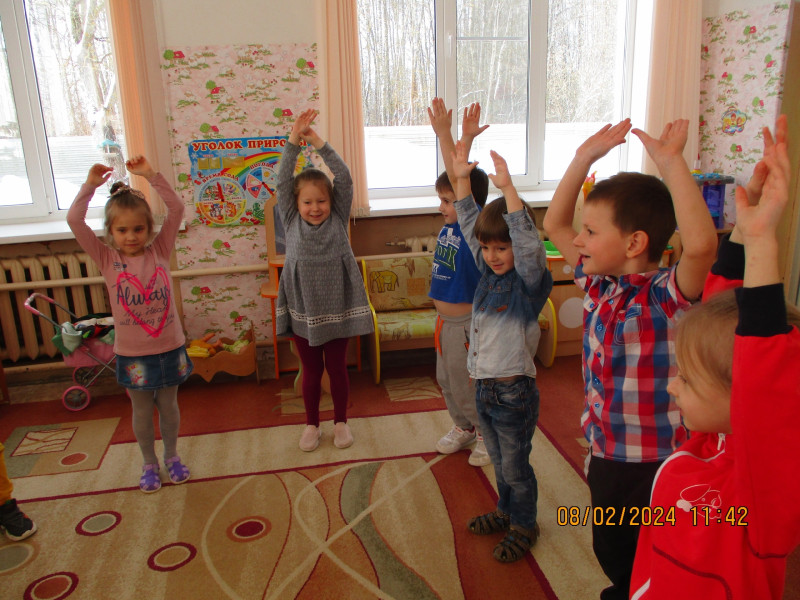 День российской науки прошел сегодня в дошкольном отделении. Старшая группа в Старках..